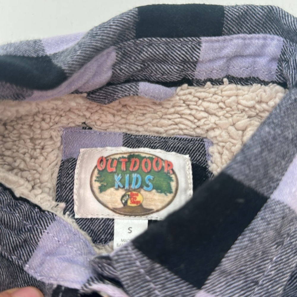 Bass pro Sherpa lined jacket Plaid Kids shaket - Black and Purple 5T - Picture 2 of 3